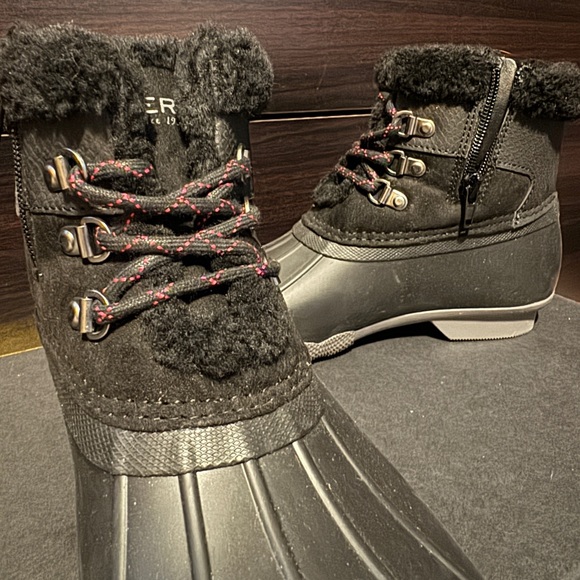 Sperry Duck Boots - Picture 4 of 4